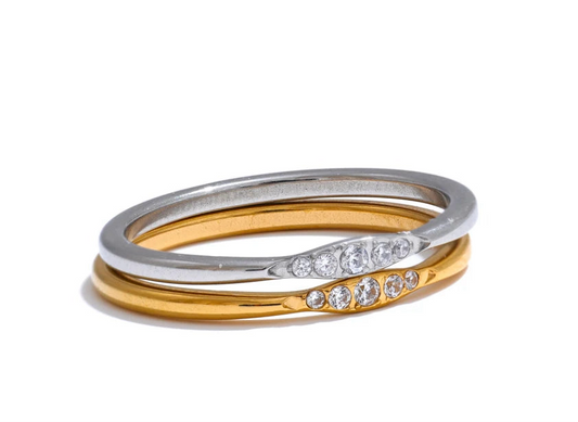 Anello Linea di Luce – Minimal Chic con Zirconi