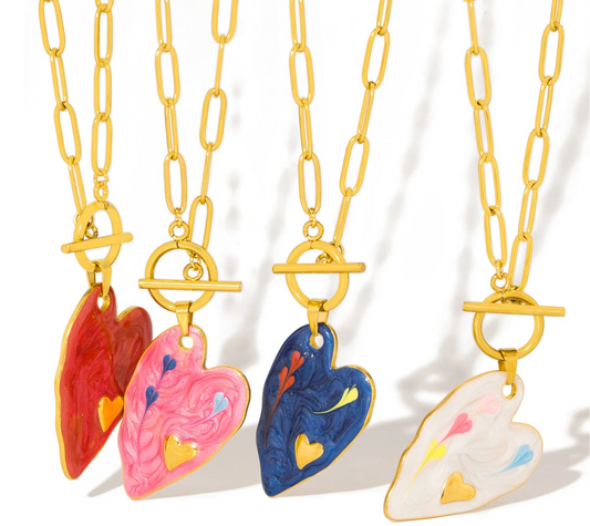 Collana Cuore Colorato – Pendente smaltato in acciaio, stile fresco e moderno
