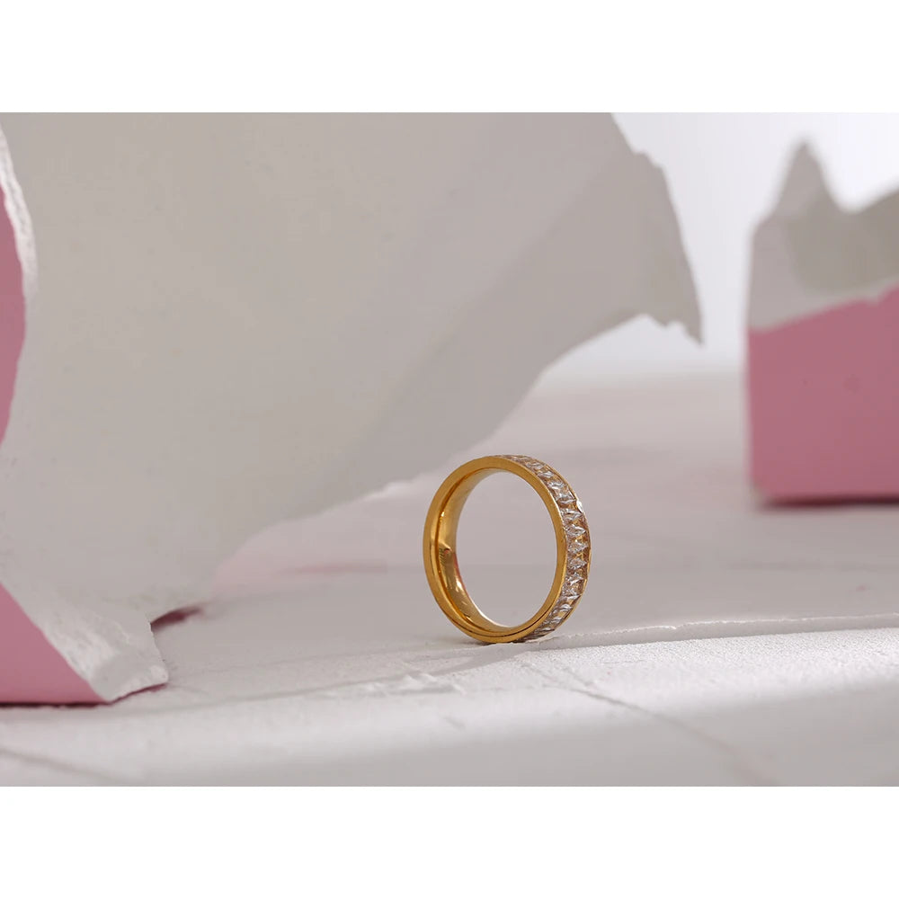 Anello Raggio Dorato – Eleganza senza fine