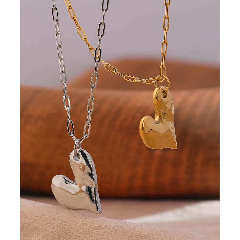 Collana Cuore Lucente – Amore in Movimento