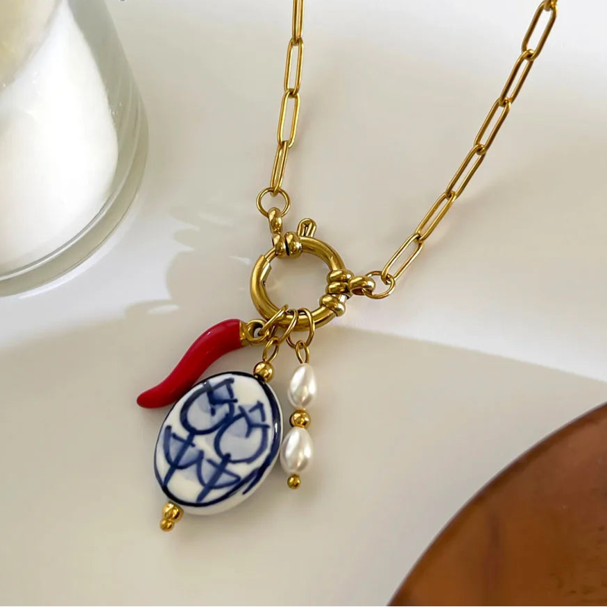 Collana Boho con Ciondolo Cuore, Peperoncino e Perla – Acciaio Inossidabile Smaltato