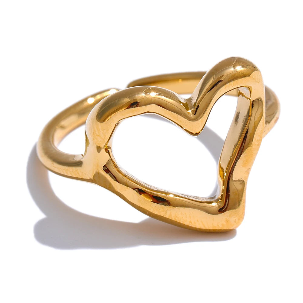 Anello Cuore Moderno – Minimal Chic in Acciaio Inossidabile