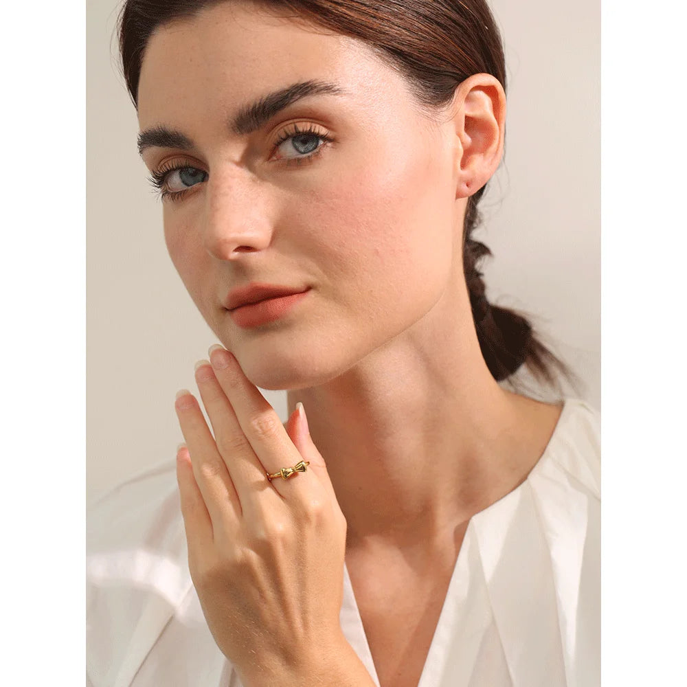 Anello Fiocco Elegante – Dolce Chic in Acciaio Inossidabile