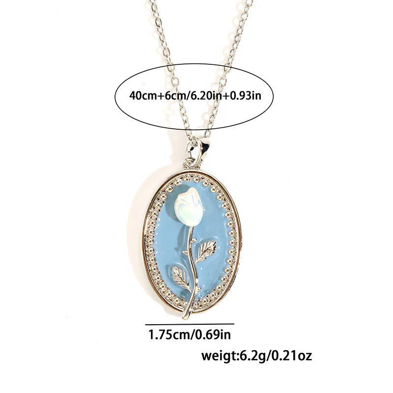 Collana con Ciondolo Smaltato Vintage – Stile Retrò Elegante