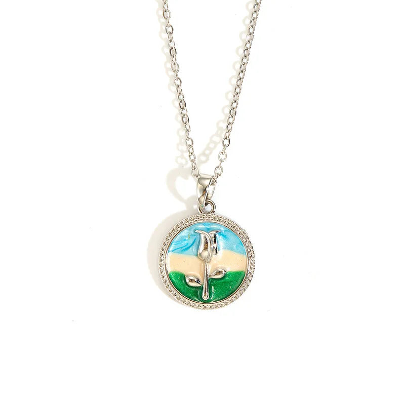 Collana con Ciondolo Smaltato Vintage – Stile Retrò Elegante