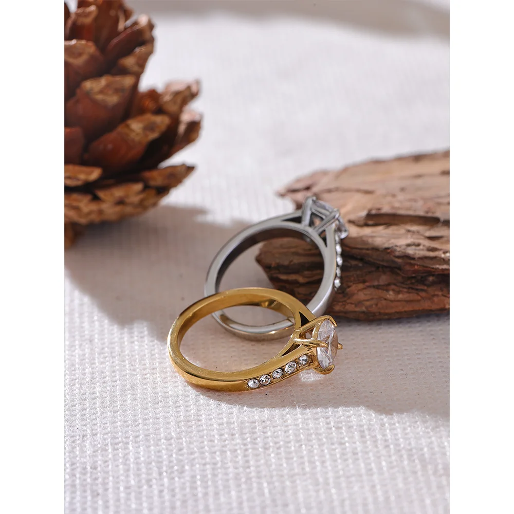 Anello “Crystal Promise” – Eleganza Luminosissima