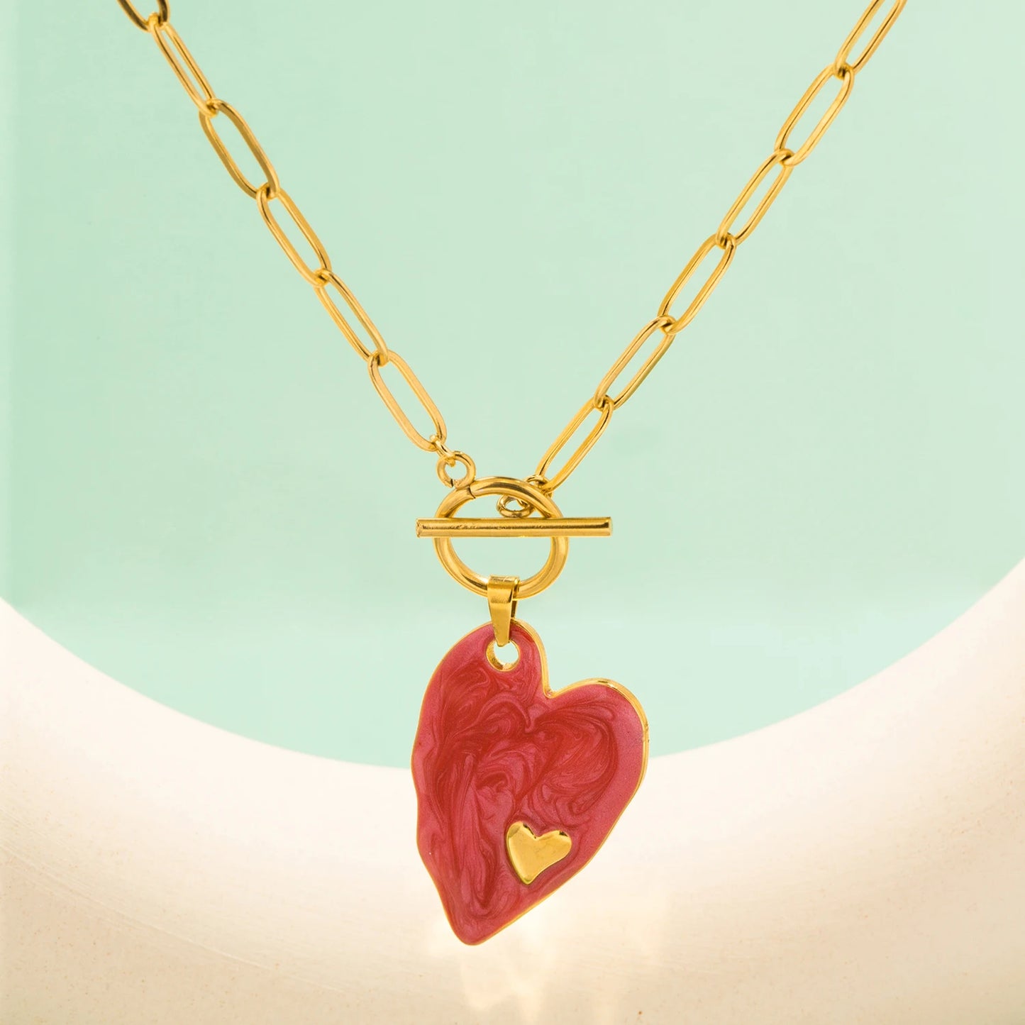 Collana Cuore Colorato – Pendente smaltato in acciaio, stile fresco e moderno