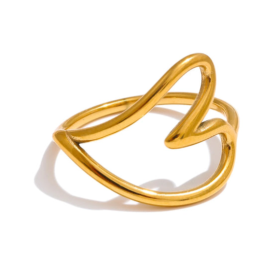 Anello Cuore Lineare – Minimal Dorato in Acciaio Inossidabile
