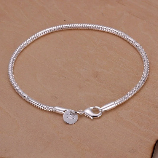 "Linea di Luce – Bracciale a Catena a Serpente in Argento"