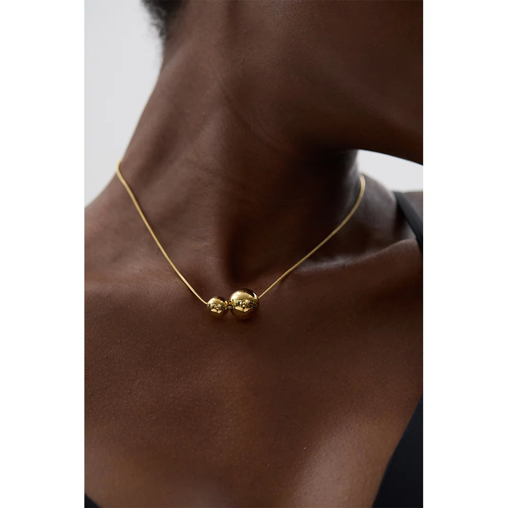 Collana Perla Dorata – Eleganza Quotidiana in Acciaio Inossidabile