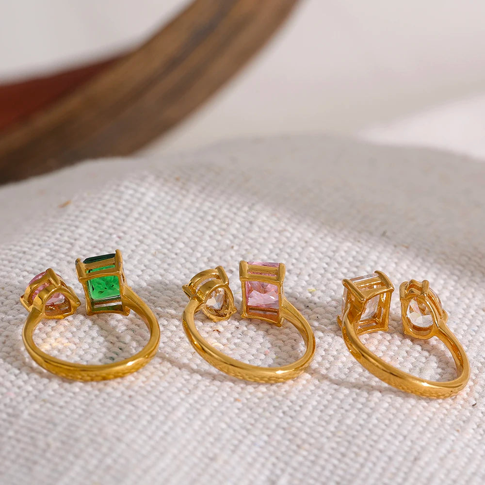 Anello Duo Gemme Colorate – Eleganza Brillante in Acciaio Inossidabile Oro