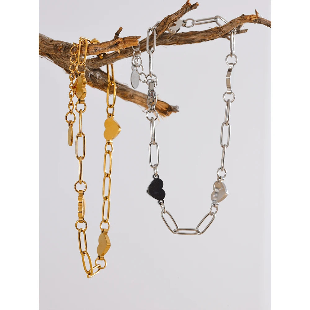 Bracciale Cuori Intrecciati – Eleganza Quotidiana