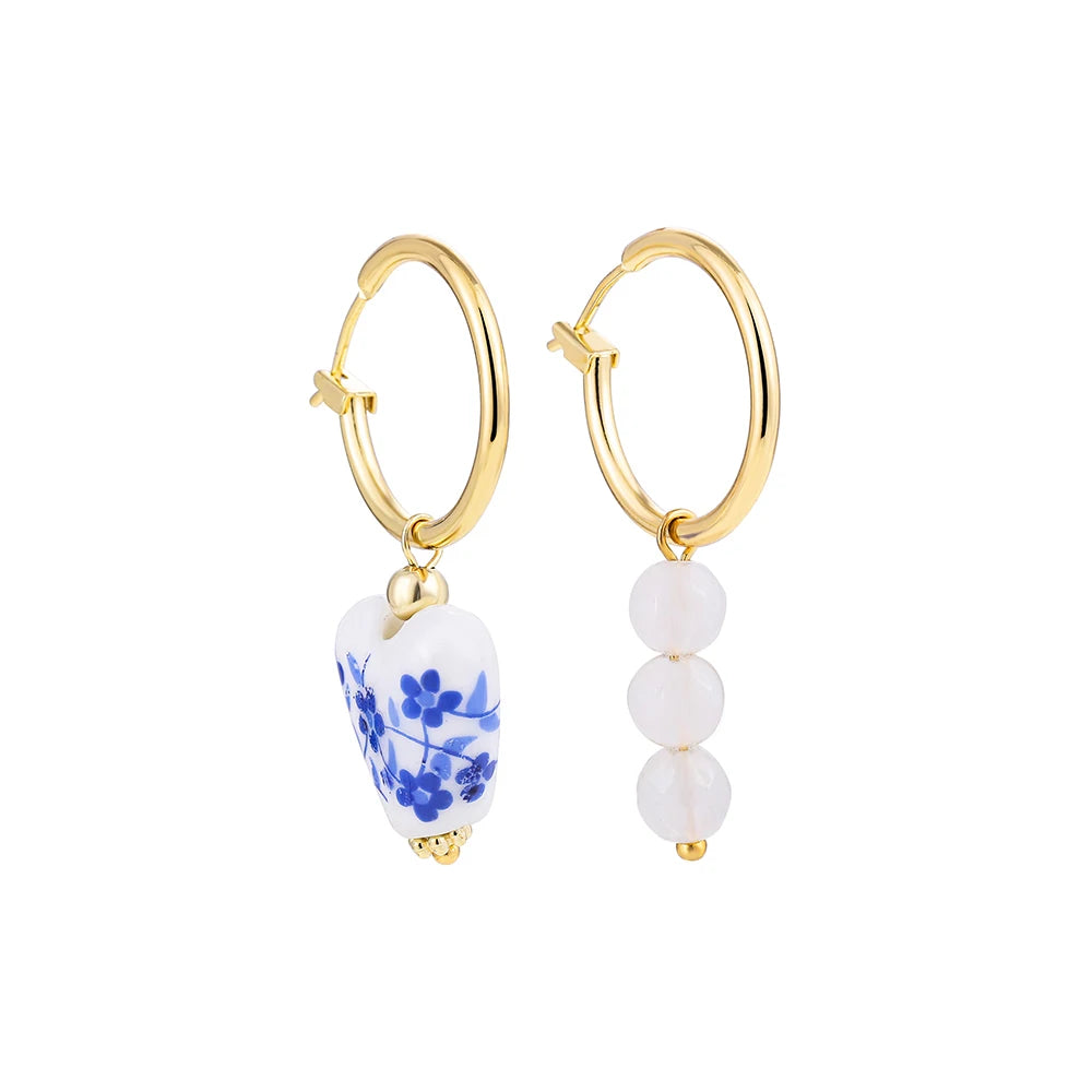 Collezione Orecchini “Cuore di Mare” – Asimmetrie floreali con perle e ceramica