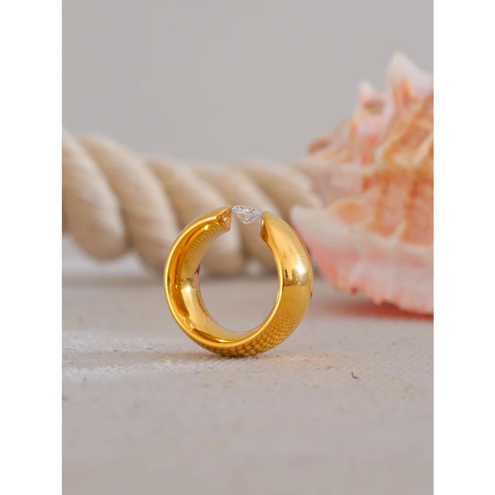 Anello Dorato Bold – Eleganza Decisa