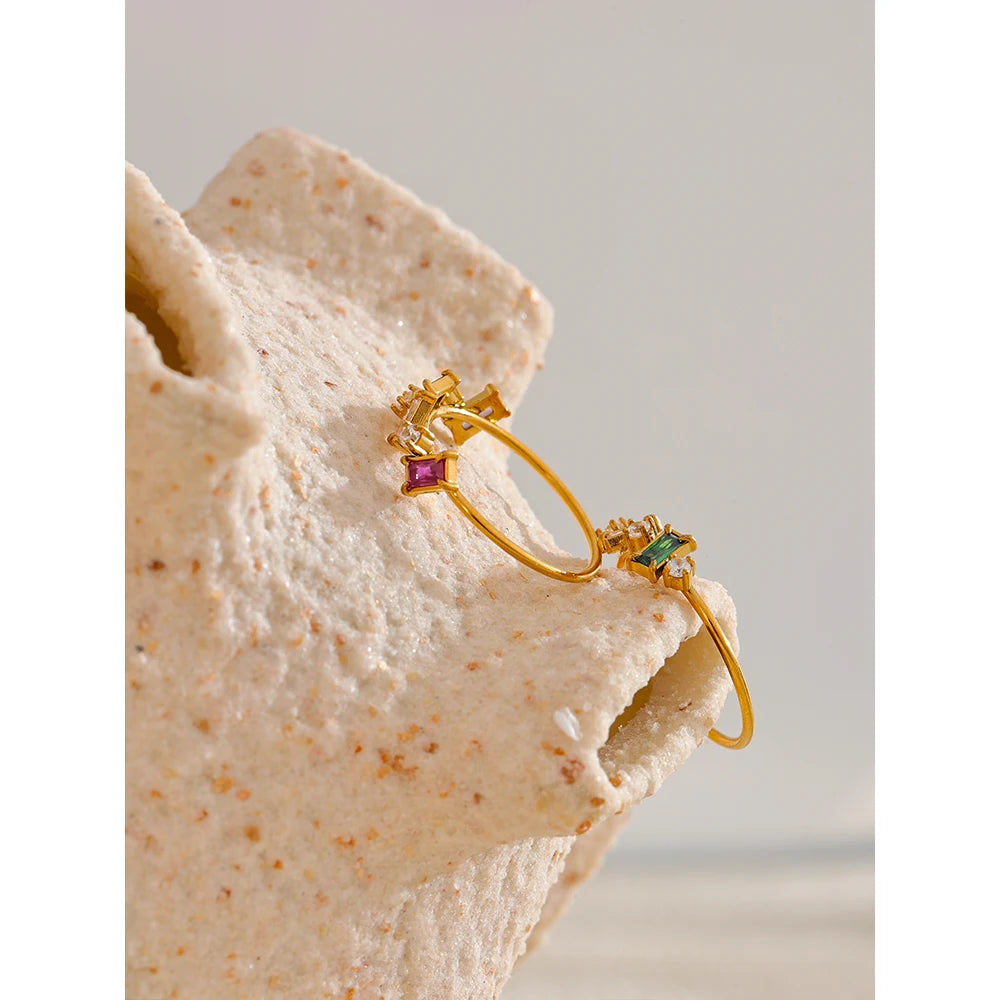 Anello Chic Bling – Eleganza Colorata in Zirconi Cubici