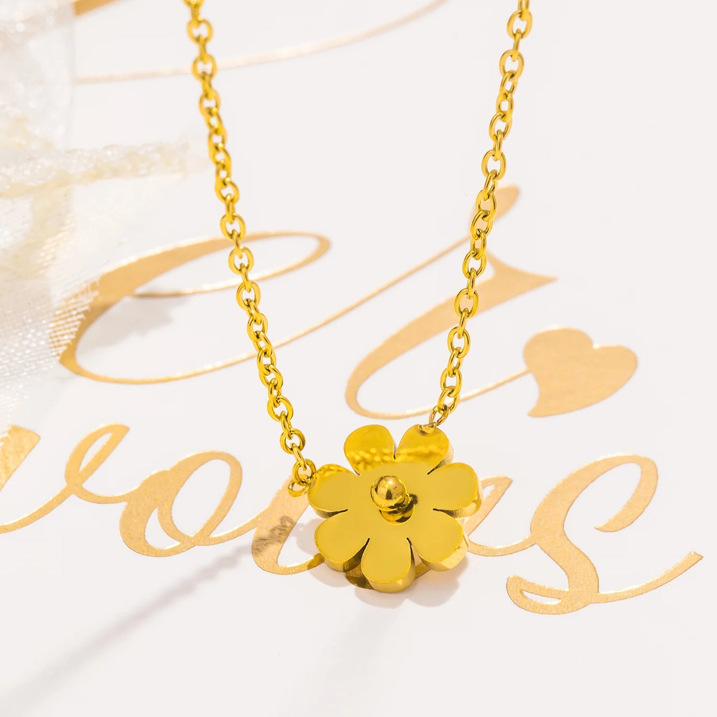 Collana Fiore Liscio – Pendente in acciaio elegante, disponibile in oro, argento o oro rosa