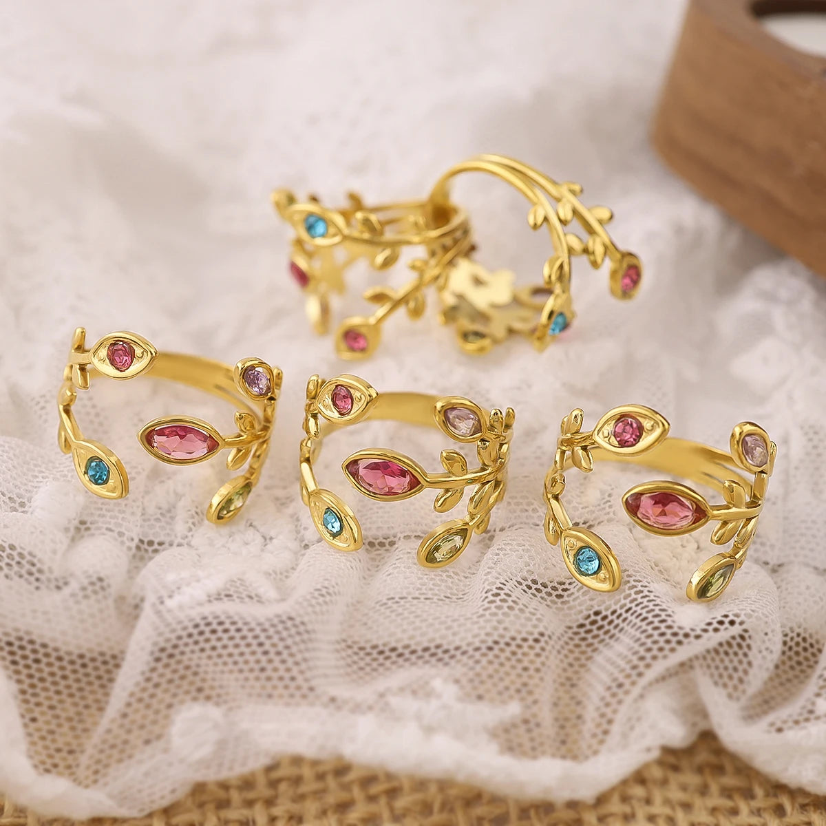 Anello con Cristallo in Acciaio Inossidabile – Stile Vintage Oro