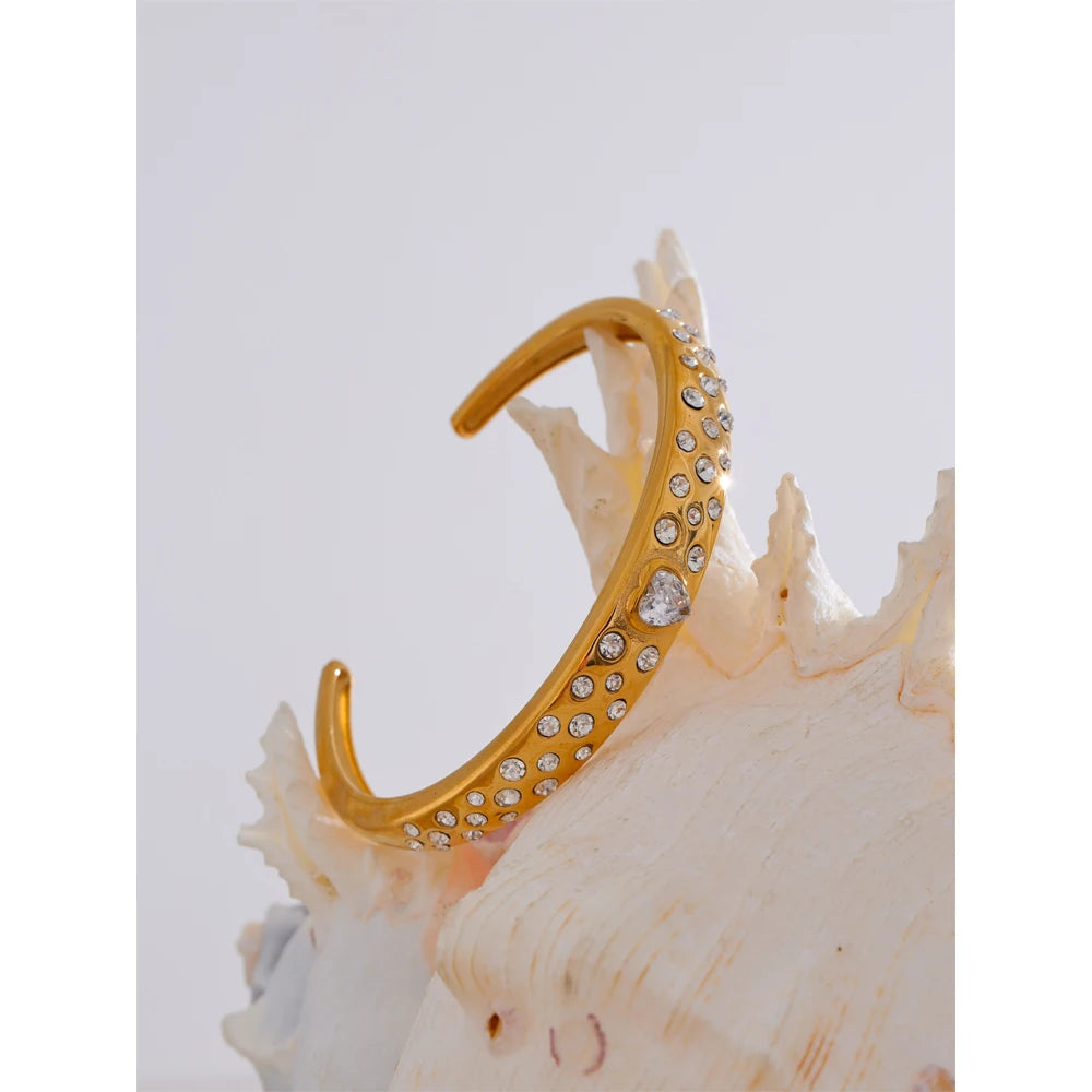 Bracciale Cuore di Luce – Eleganza Dorata