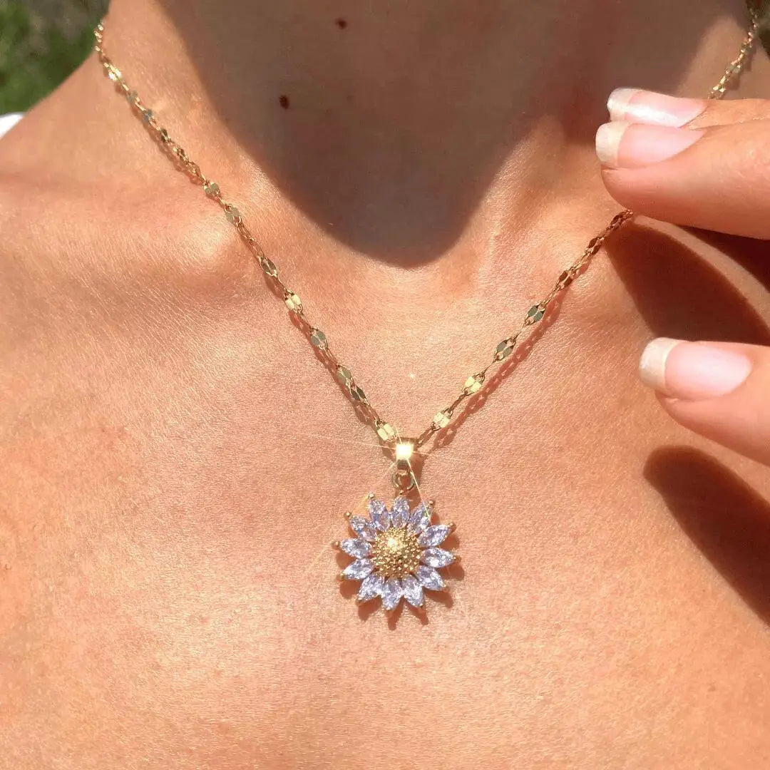 Collana Girasole – Gioia e Luce in Acciaio Inossidabile