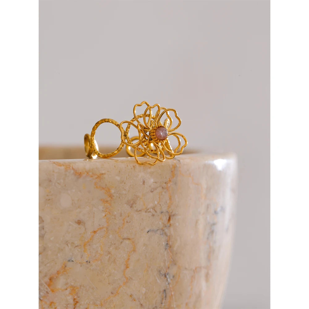 Anello “Petal Frame” – Fiore Intrecciato