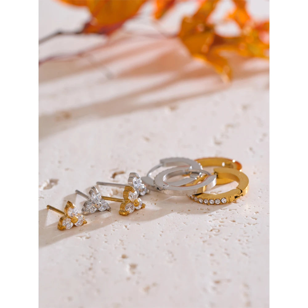 Set Orecchini “Luce d’Eleganza” – 2 paia con zirconi in acciaio placcato oro e platino