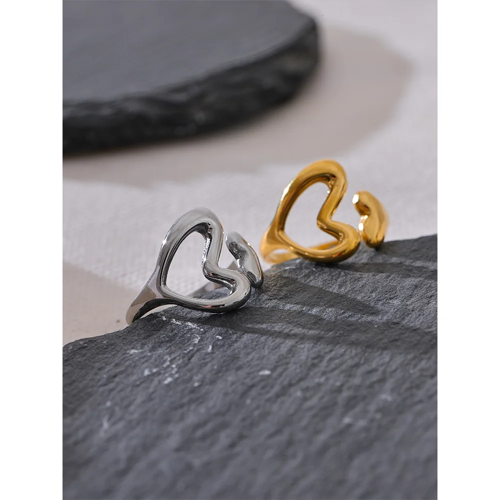 Anello Cuore Gemello – Minimal Chic in Acciaio Inossidabile