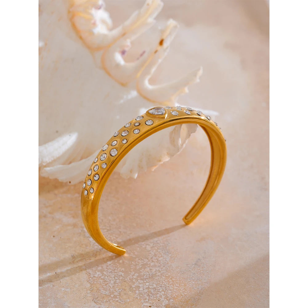 Bracciale Cuore di Luce – Eleganza Dorata