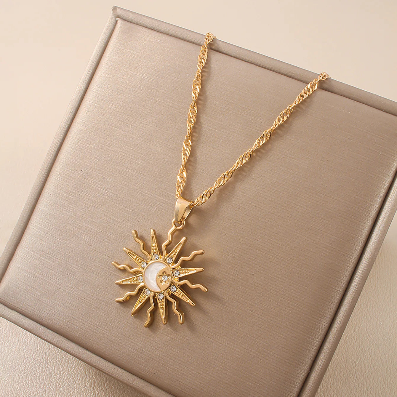 Sole, Stella e Luna – Collana retrò con strass luminosi