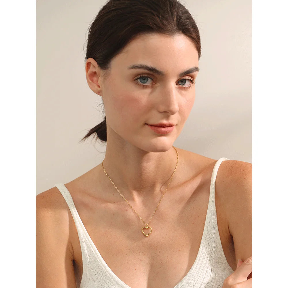 Collana Cuore Cavo – Amore Essenziale
