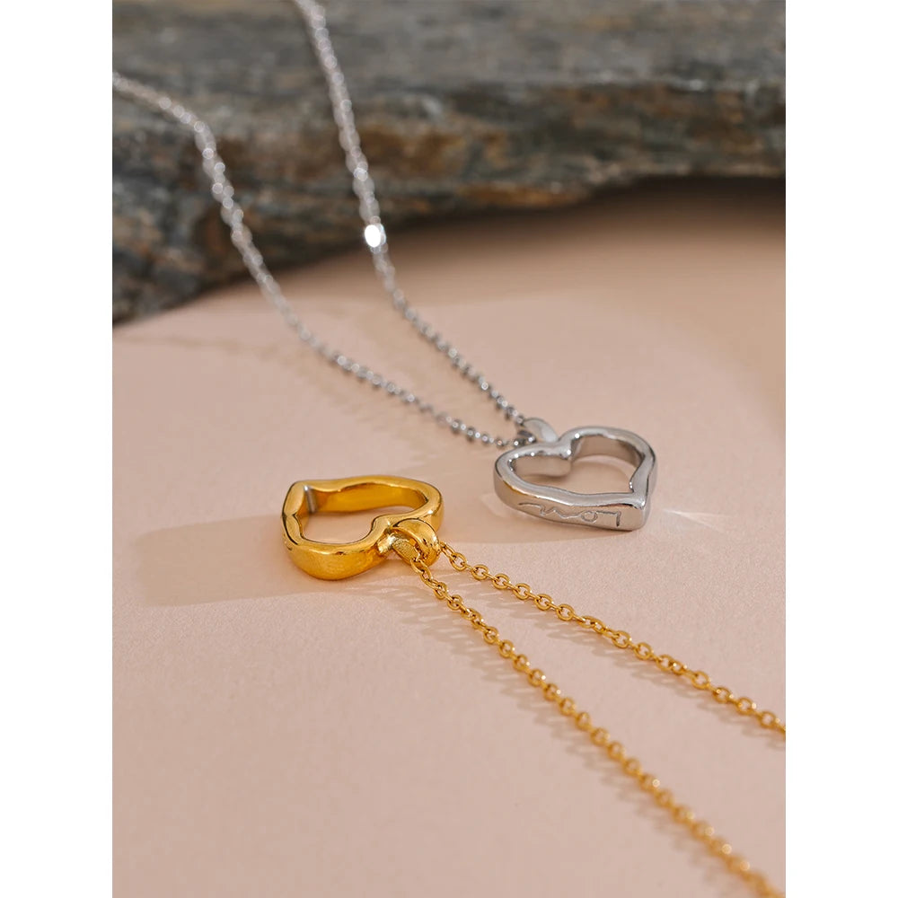 Collana Cuore Cavo – Amore Essenziale