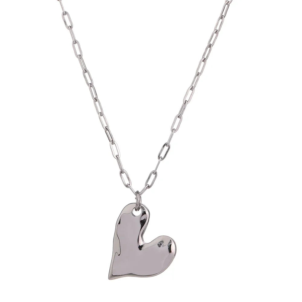 Collana Cuore Lucente – Amore in Movimento