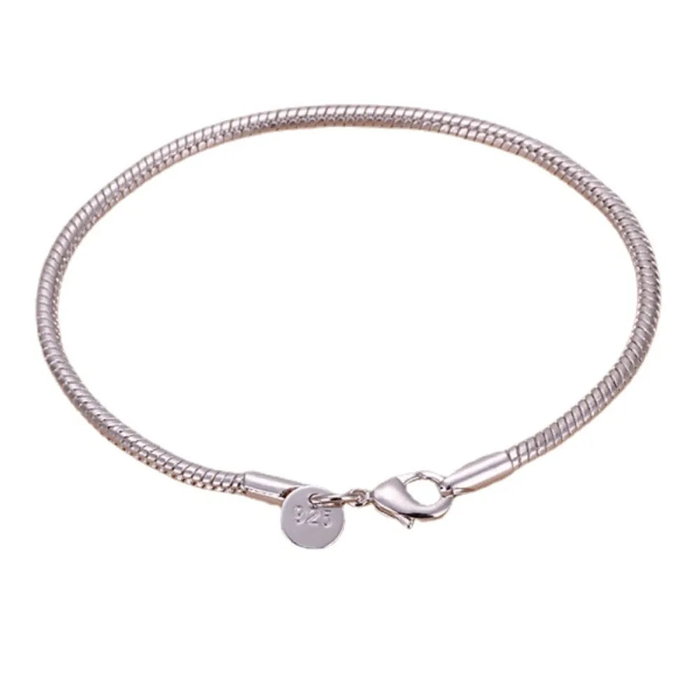 "Linea di Luce – Bracciale a Catena a Serpente in Argento"