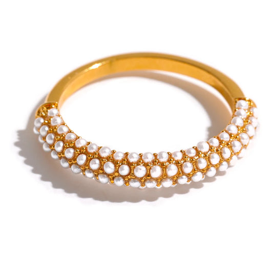 Anello Dorato con Tripla Fila di Perle β Eleganza Senza Tempo