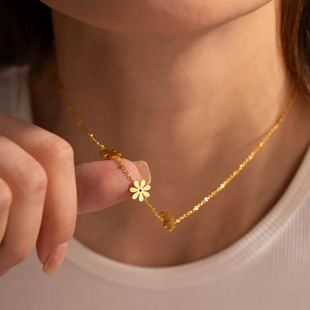 Collana Fiori di Luce – Eleganza Dorata