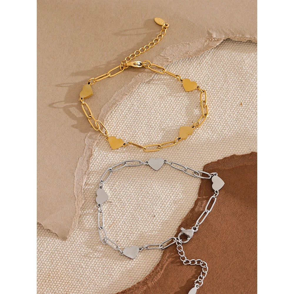 Bracciale Cuori Intrecciati – Eleganza Quotidiana
