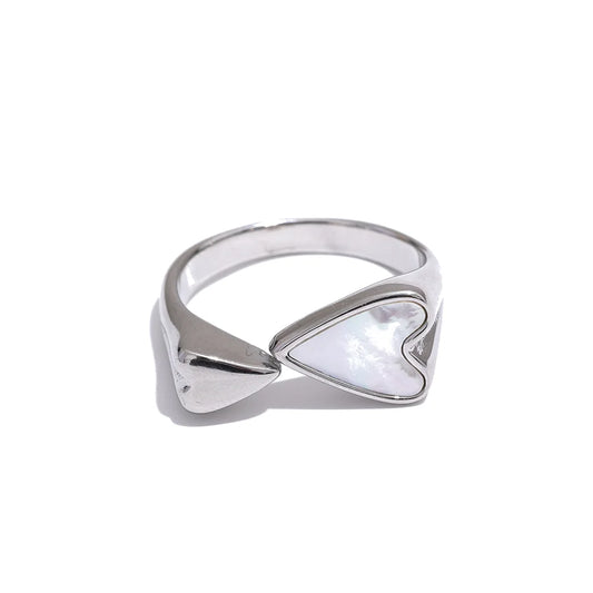 Anello Cuore Dual – Contrasti d’Eleganza