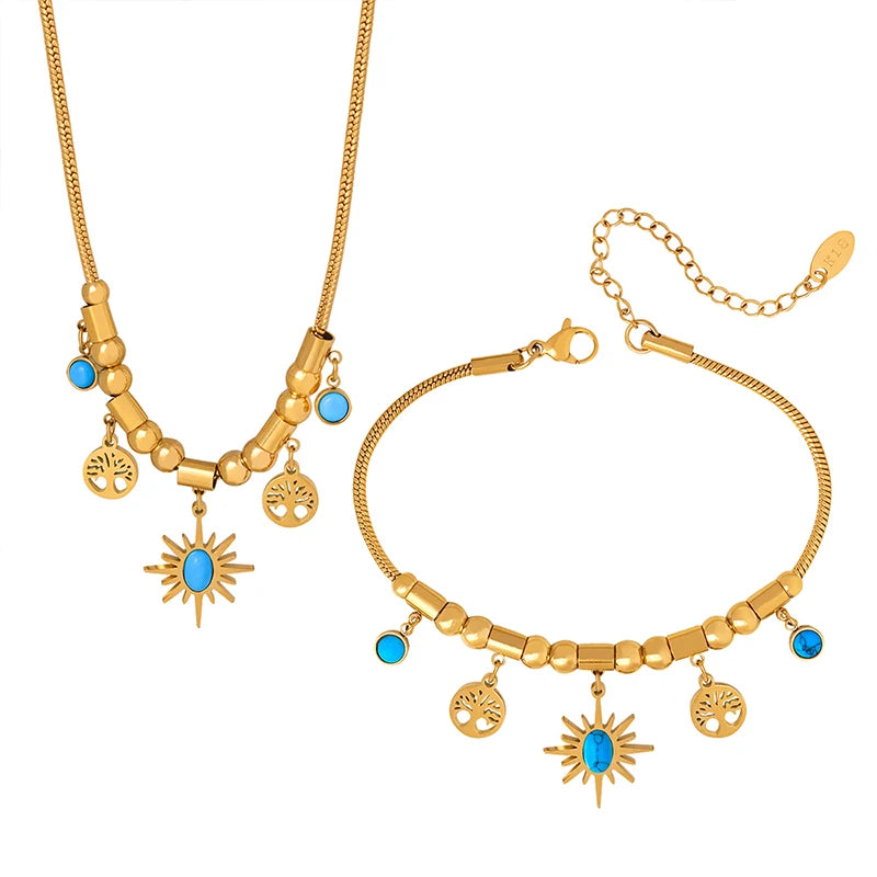 Set Collana & Bracciale Dorato con Ciondoli Sole e Turchese – Eleganza LuminosA