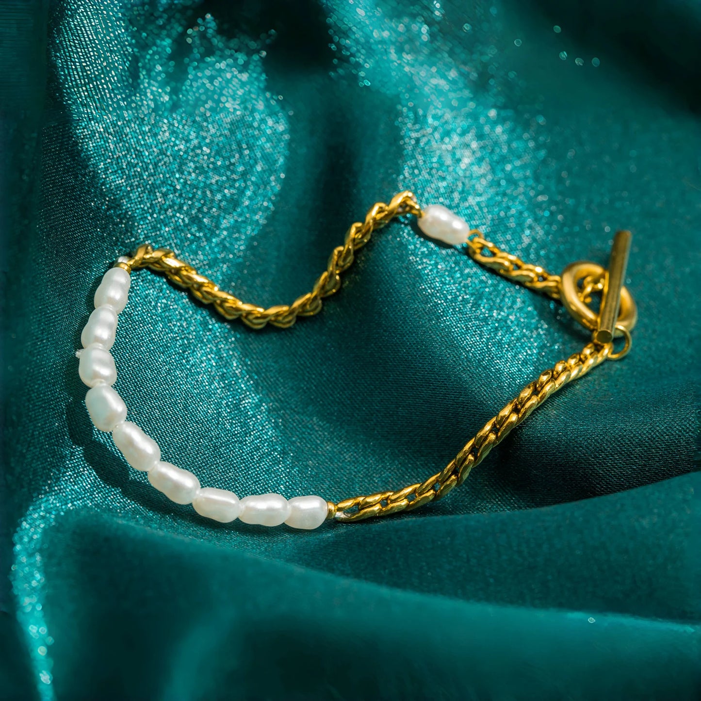 “Riflessi Bianchi” – Bracciale di Luce
