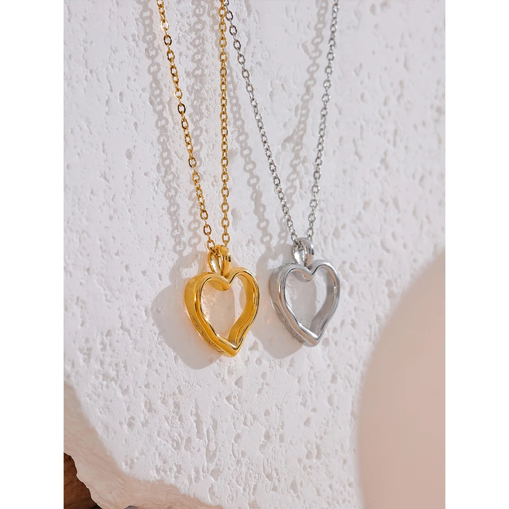 Collana Cuore Cavo – Amore Essenziale