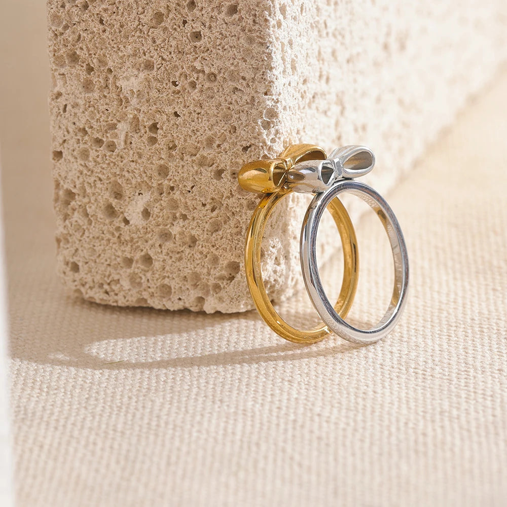 Anello Fiocco Elegante – Dolce Chic in Acciaio Inossidabile