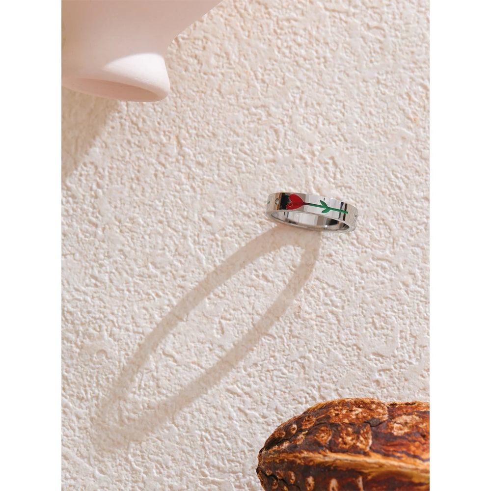 Anello in Acciaio Inossidabile con Fiore Smaltato e Zircone