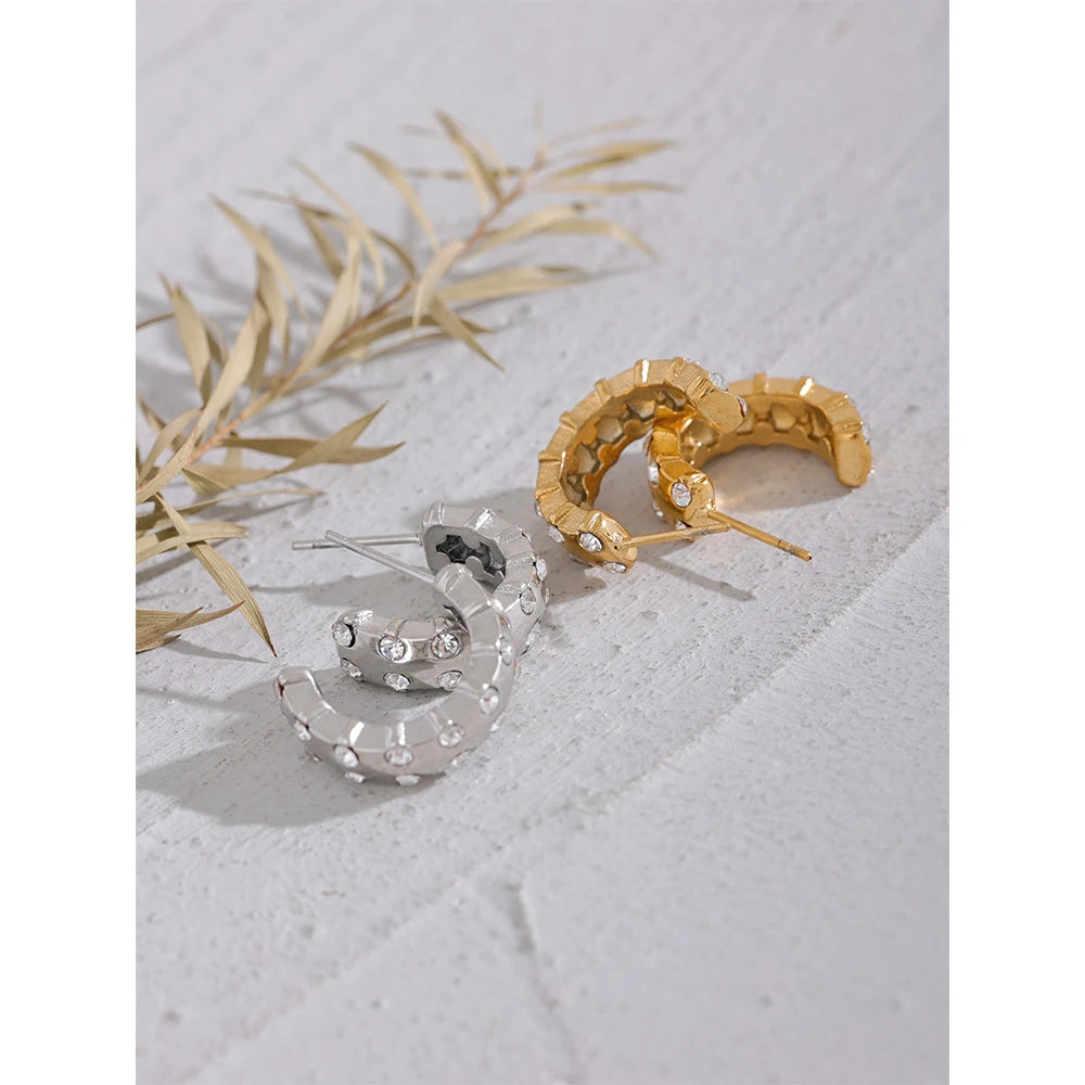 Orecchini Huggie con Zirconi in Acciaio Inossidabile – Oro o Argento