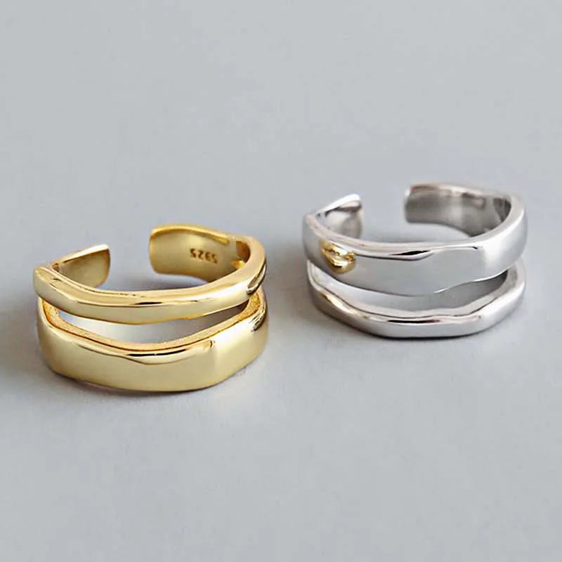Geometrie di Luce – Anello minimalista a doppio strato color argento