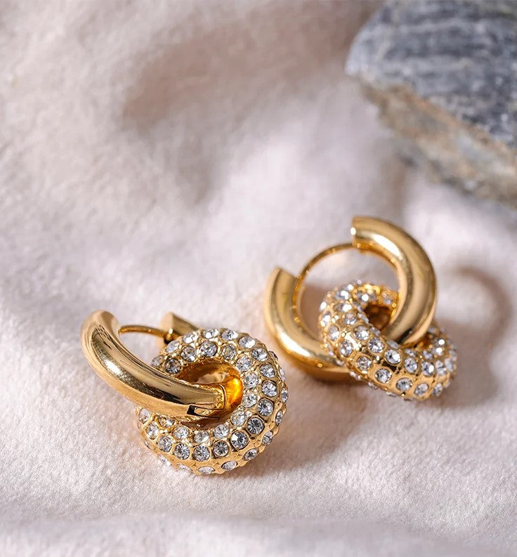Orecchini LunaraCharm – Brilla con eleganza