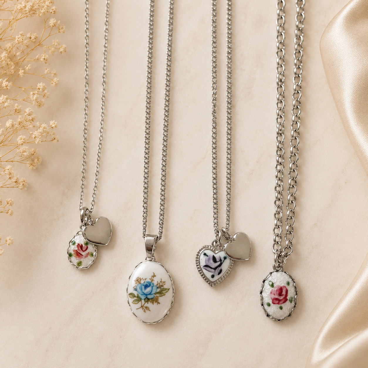 Collana con Ciondolo Fiore Dipinto – Stile Retrò Elegante