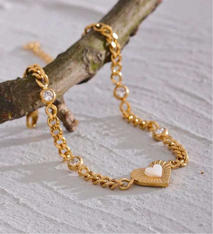 Bracciale Cuore di Madreperla – Eleganza Naturale