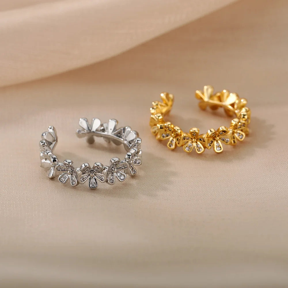 Petali di Luce – Anello floreale regolabile