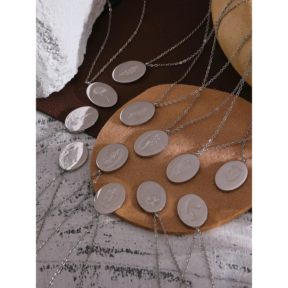 Collana Floreale con Fiore del Mese – Acciaio Inossidabile