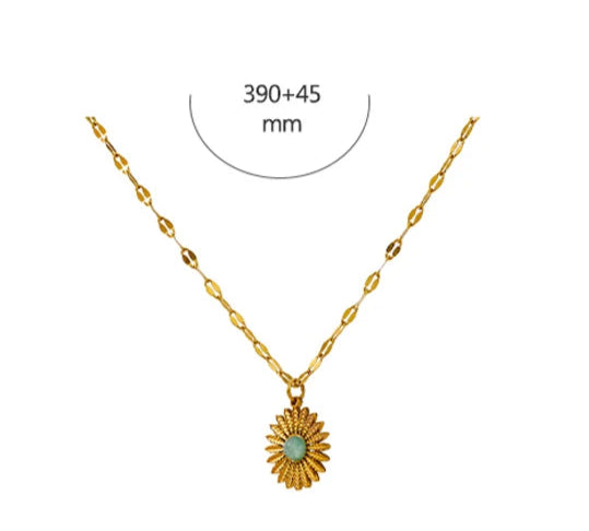 Collana con Pendente Fiore Dorato e Pietra Verde – Acciaio Inossidabile