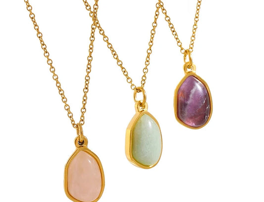 Collana “Eclipse Stone” – Goccia Elegante